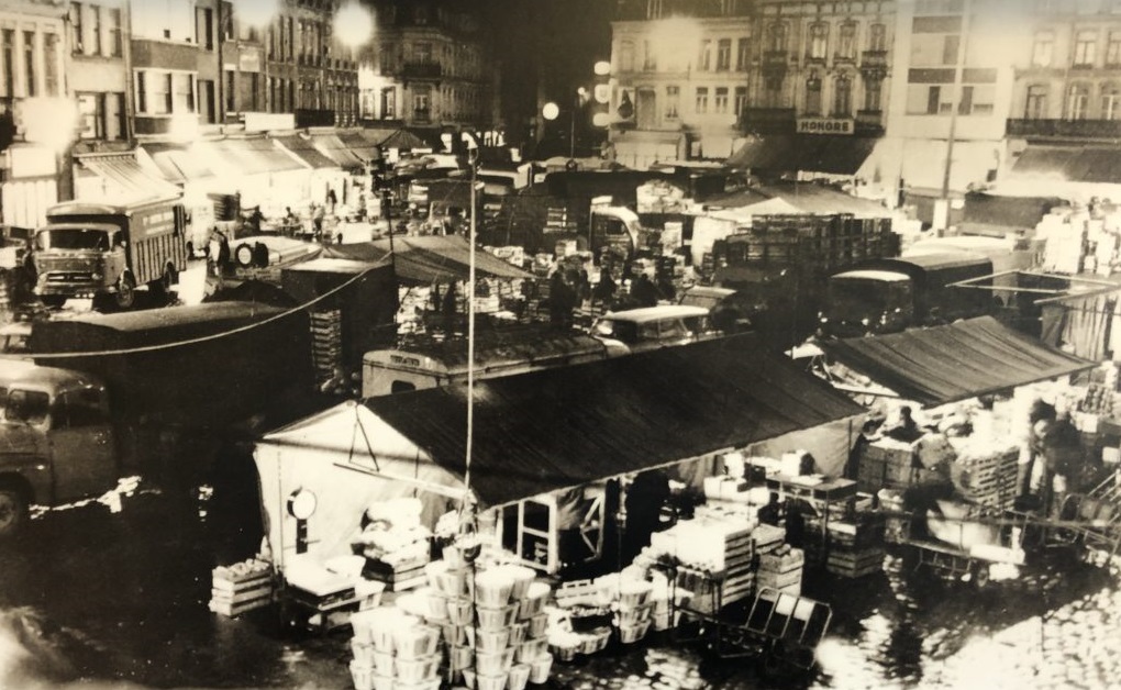 Place des halles 1024x768 a propos
